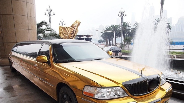 Gold Stretch Limousine