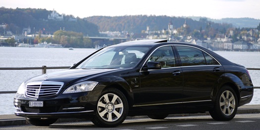 Mercedes Limo Service mit S400 Limousine