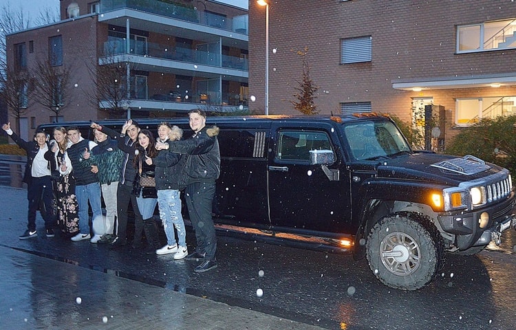 alessios-geburtstag-hummer-limousine