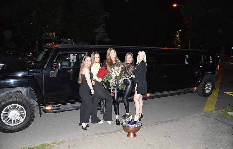 blendas-geburtstag-stretchlimo-ueberraschung-min