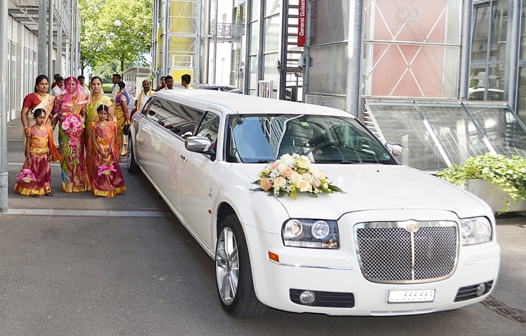 familienfest-in-zug-mit-chrysler-300-limo