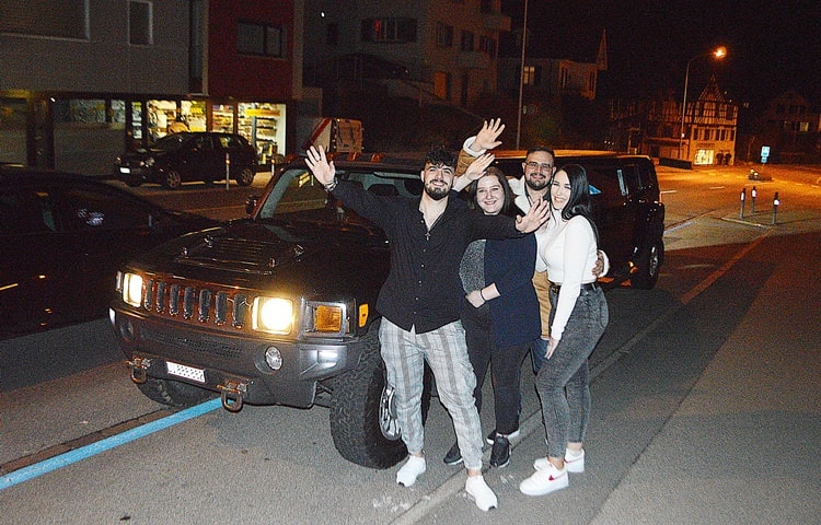 gabrieles-24-geburtstag-mit-dem-hummer
