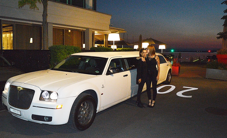 geburtstag-mit-chrysler-limo-in-lachen-sz