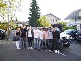 geburtstag-von-enis-im-hummer