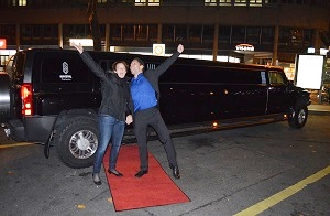 hochzeitsantrag-hummer-limo