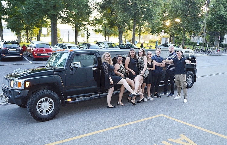 jamies-geburtstag-hummer-limo-fahrt