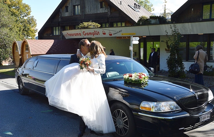 janine-und-markus-stretchlimo-zur-hochzeit
