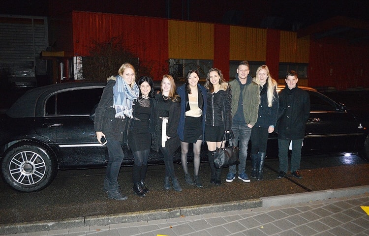 julias-limousine-mit-freundlichem-chauffeur