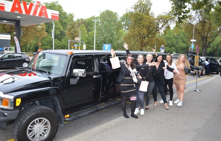 lauras-polterabend-limo-mit-dem-hummer-mariagrazia