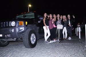 limousine-zur-abschlussfeier