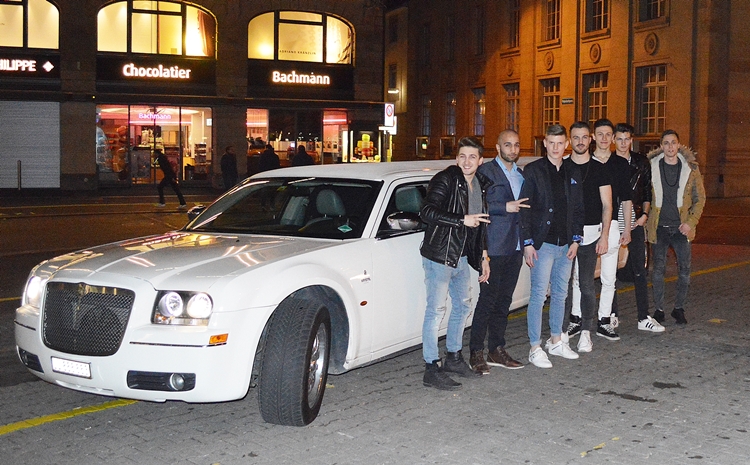 mischas-geburtstag-limo-chrysler