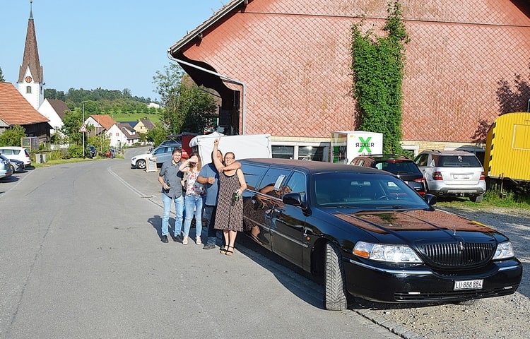 ricos-geburtstag-limousine-in-schwarz