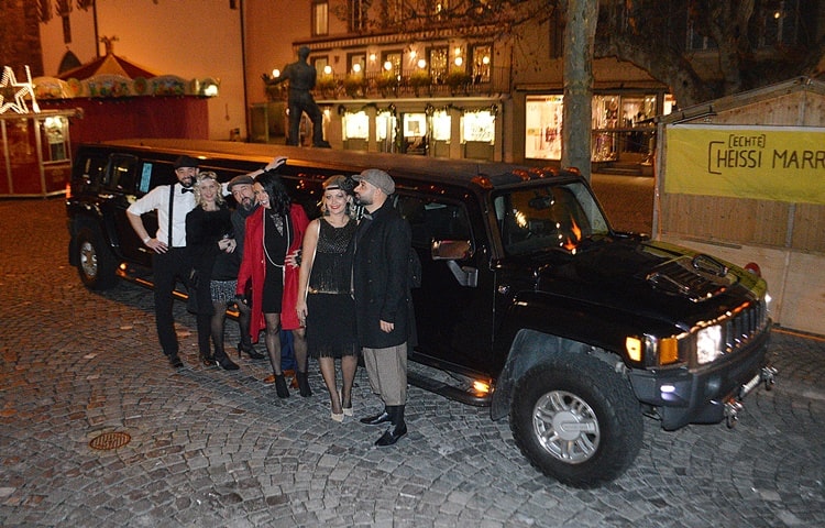 riesen-spass-im-aargau-mit-der-hummer-limo