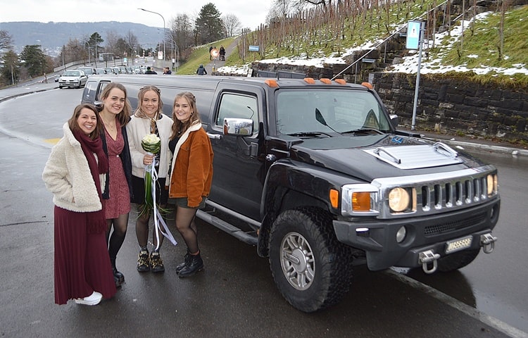 simon-und-josys-hummer-hochzeit-stretchlimousine