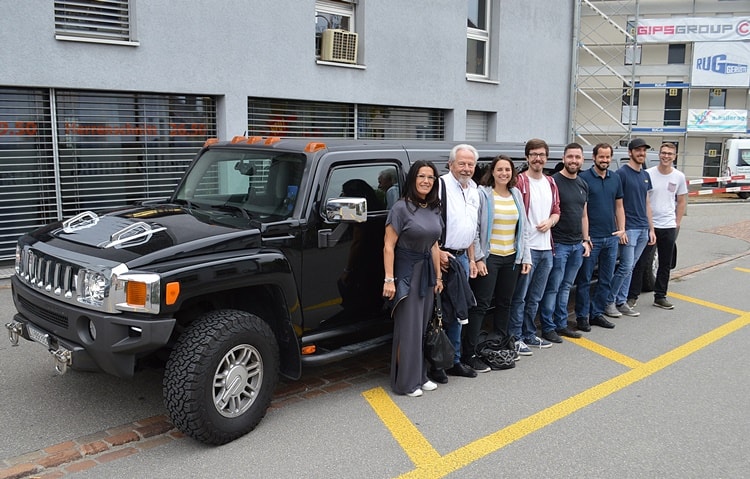 teamausflug-nach-biel-mit-dem-hummer